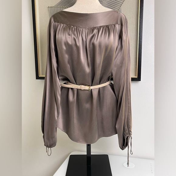 SOLD BOTH! I have 2 Soft & Cashmere feeling blouses. 100%SILK! - Picture 6 of 12